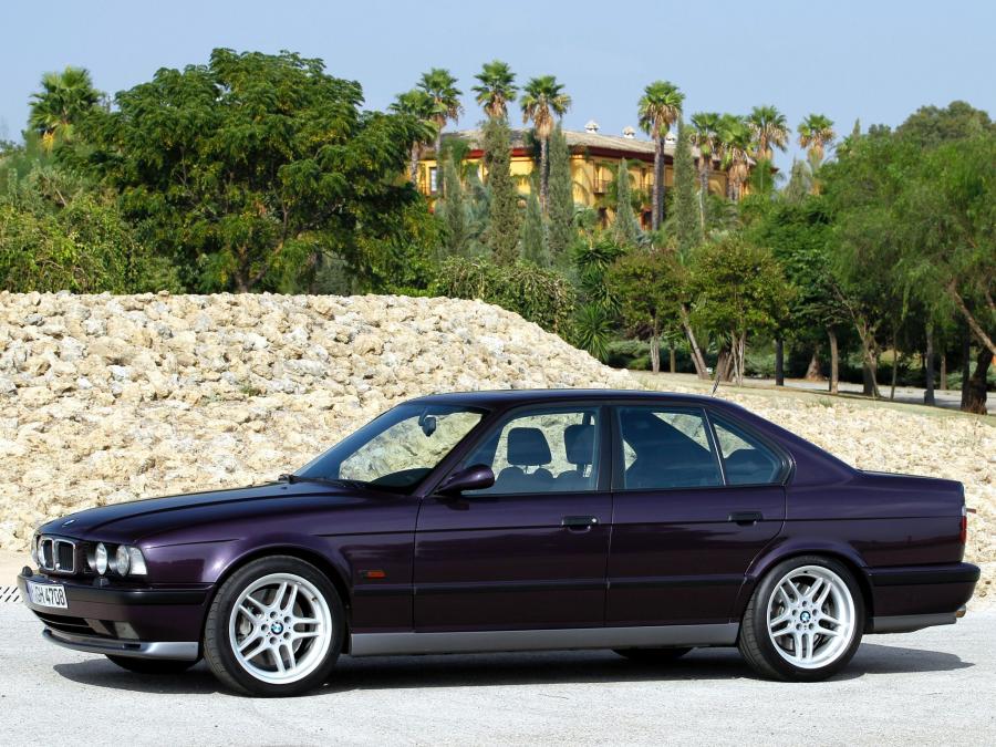  BMW M5 Sedan 1994 года  (фото 16 из 19)